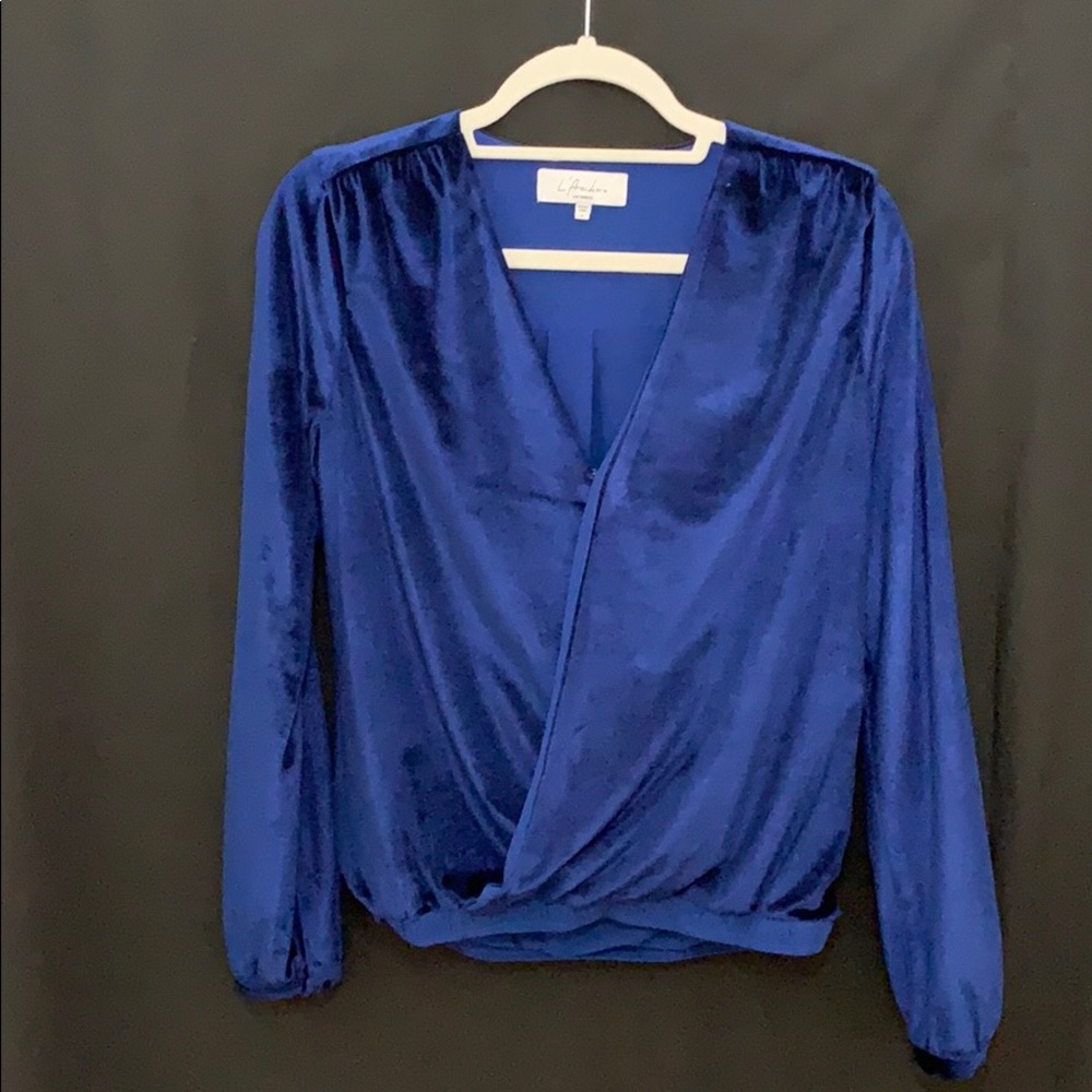 Stretch blue velvet Top
